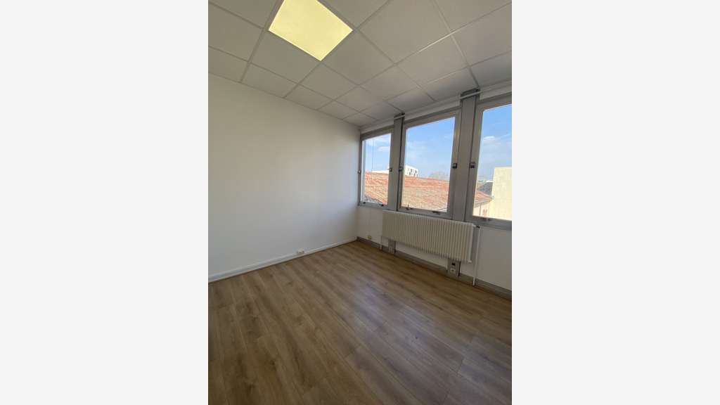 A vendre immeuble bureaux 610m²à Epinay-sur-Seine