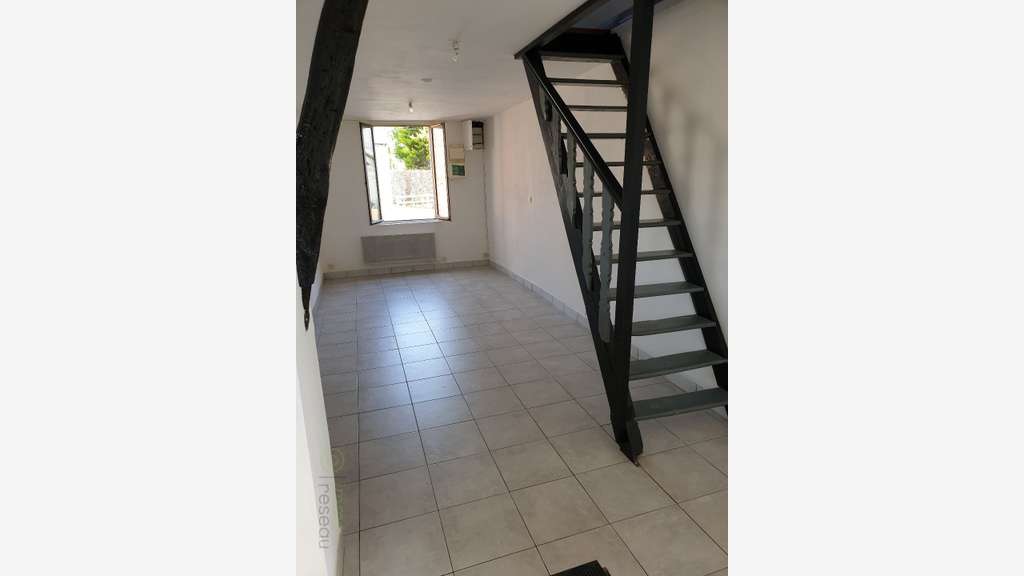 AV immeuble locatif 82m² Esquennoy proche Breteuil
