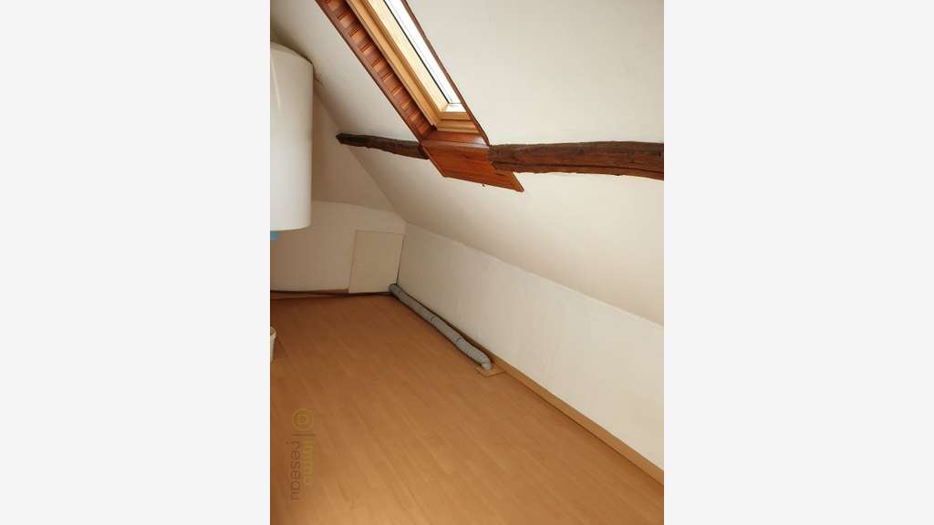 AV immeuble locatif 82m² Esquennoy proche Breteuil