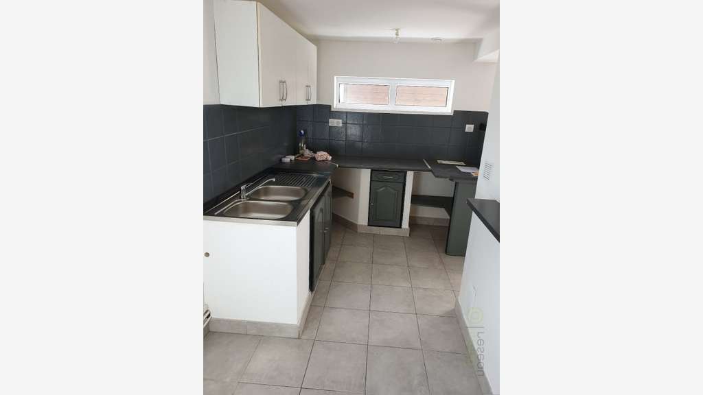 AV immeuble locatif 82m² Esquennoy proche Breteuil