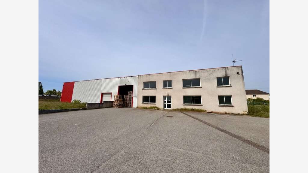 Vente entrepôt de stockage + bureaux 1400m² Evreux
