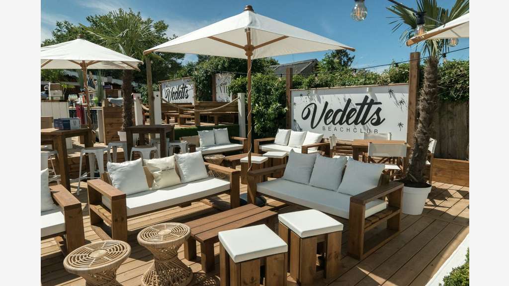 Ensemble exceptionnel 440m² plage d'Excenevex