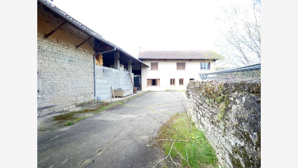 Immeuble à vendre proche de MACON (71)