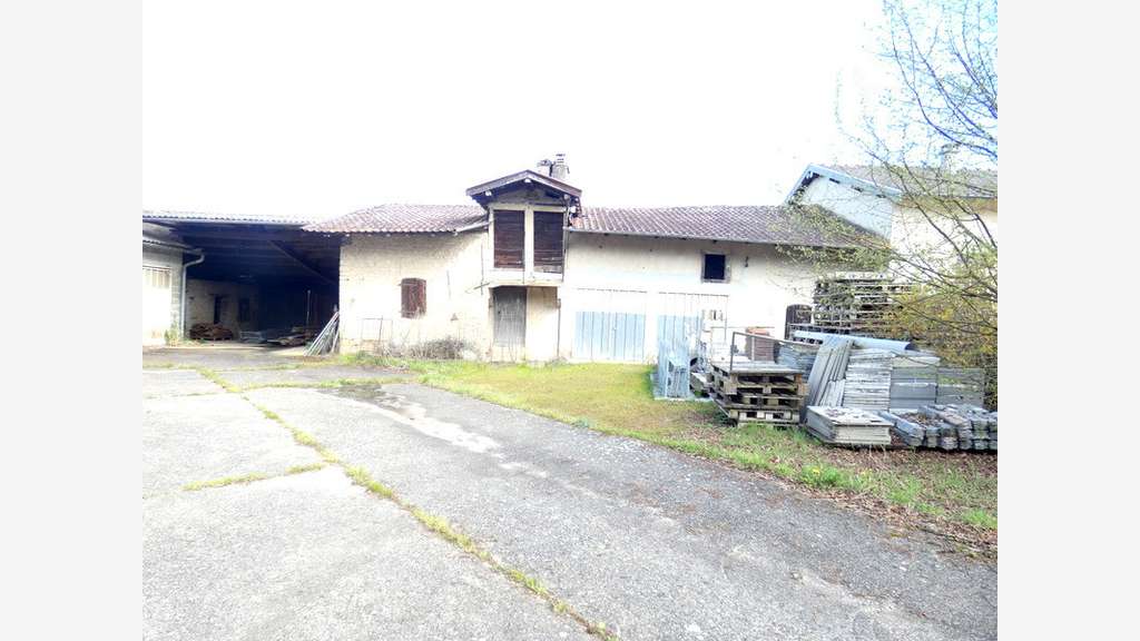 Immeuble à vendre proche de MACON (71)