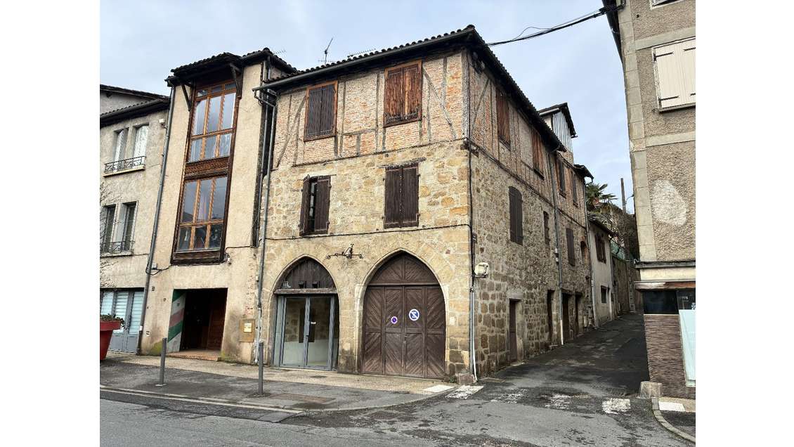 Immeuble en pierre du 18 ème siècle à Figeac