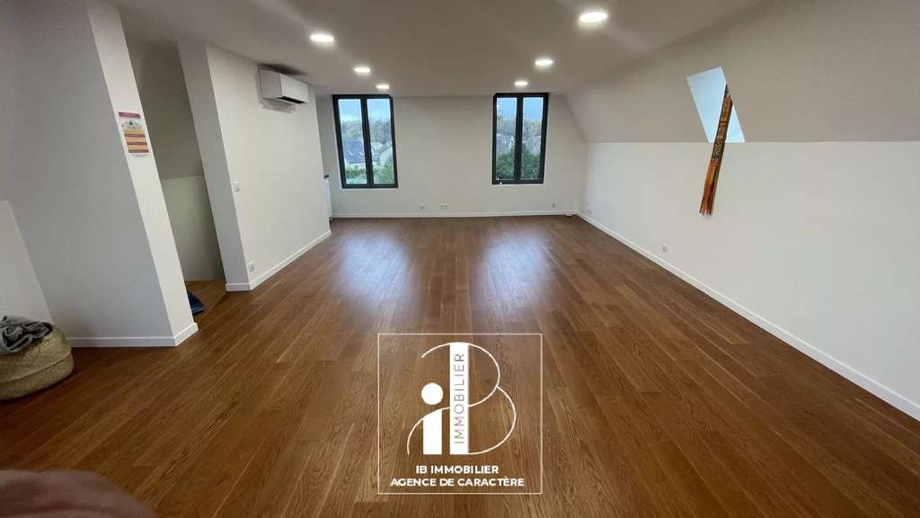 AV petit immeuble à 10 mns de Fontainebleau N7