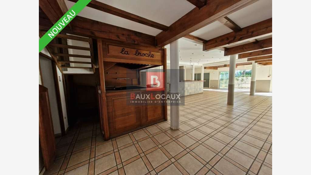 A vendre ensemble immobilier 375m² R+1 Fos sur Mer