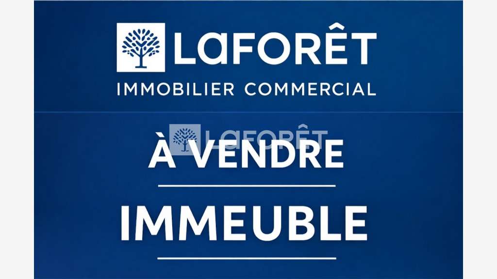 AV immeuble de 160m² local restaurant à Fourques