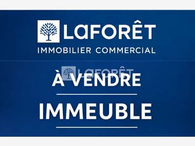 AV immeuble de 160m² local restaurant à Fourques