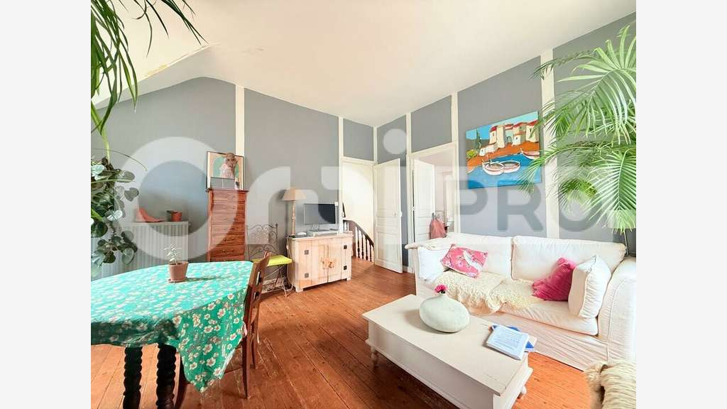 Vente immeuble mixte de 59m² à Guérande remparts