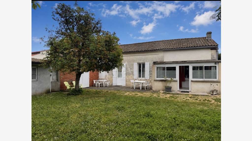 Ensemble immobilier station thermale de Jonzac