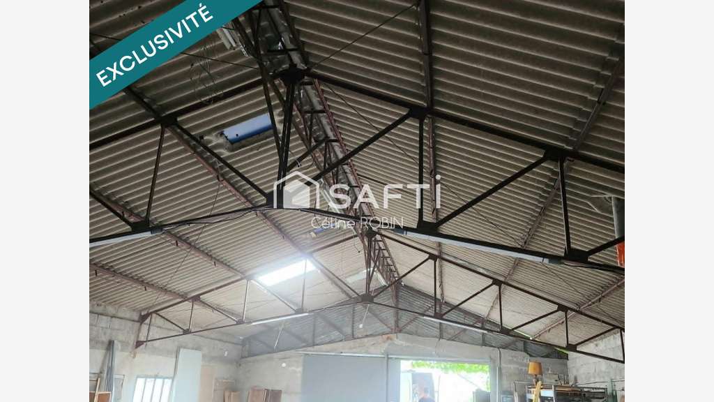 Vente bâtiment commercial 180m² à Joudes