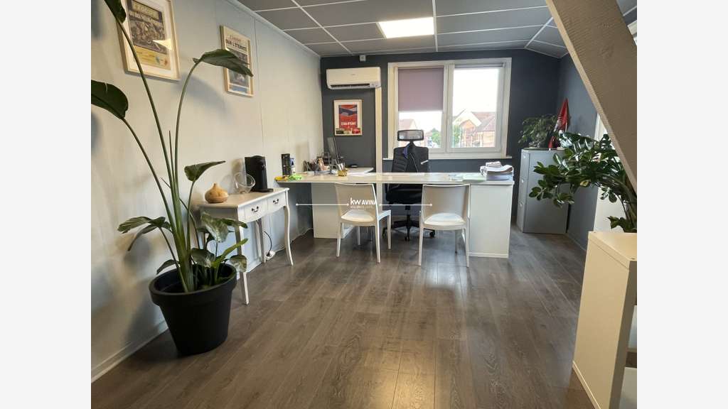Immeuble R+1 220 m2 + 4 places de parking