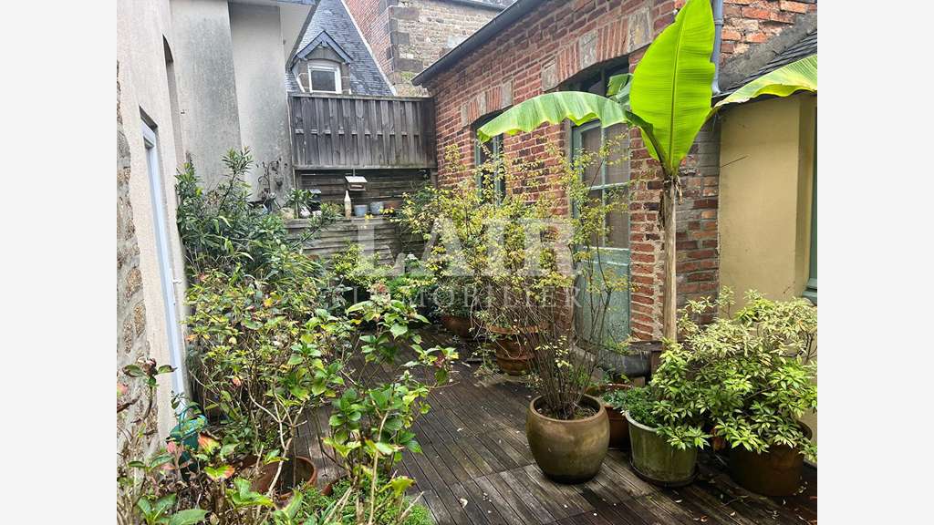 A vendre immeuble avec commerce à La Ferté-Macé
