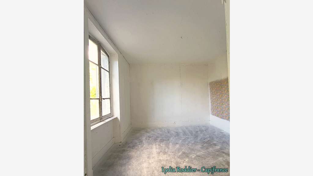 AV immeuble à rénover 243m² La Monnerie-le-Montel