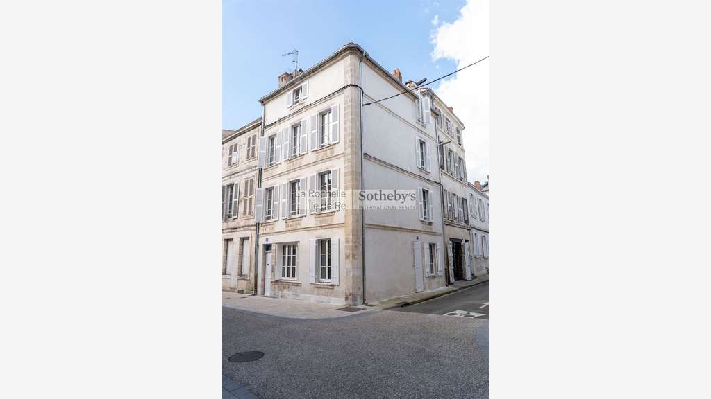 Vente immeuble de rapport de 123m² à La Rochelle