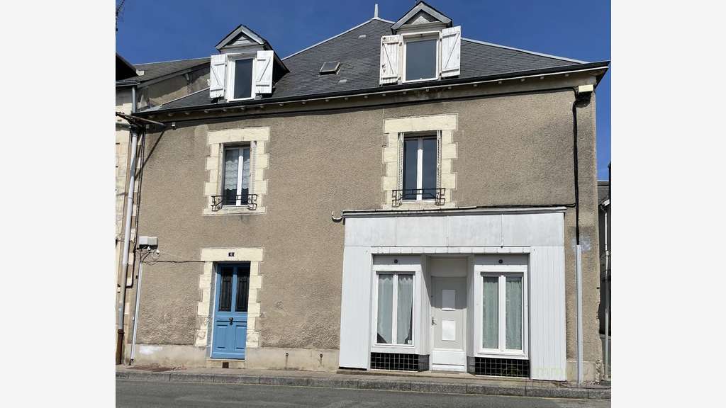 AV immeuble 125m² en centre-ville La Souterraine