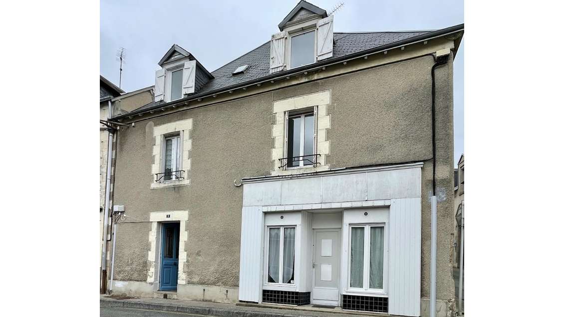 IMMEUBLE DE RAPPORT RÉSIDENTIEL - 4 LOTS  125 M²