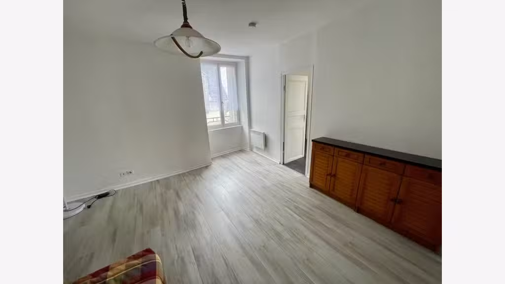 AV immeuble 125m² en centre-ville La Souterraine