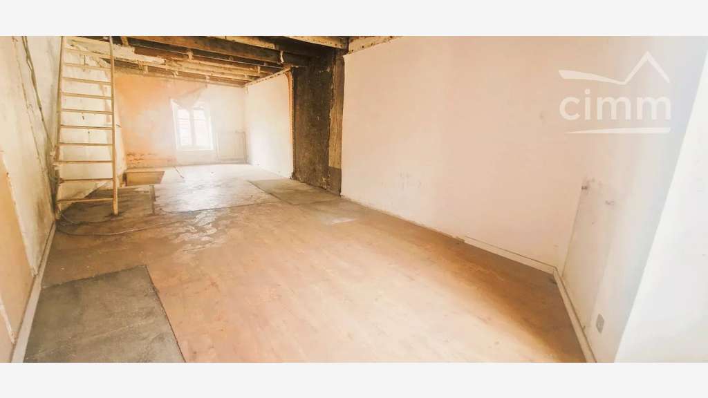 Av immeuble de 126m² au cœur de La Tour-du-Pin