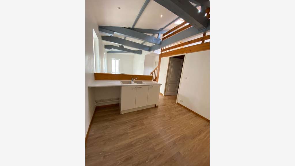 Vente immeuble en pierres à Langon centre