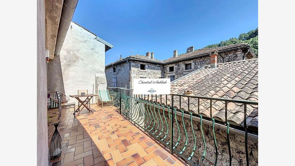 Immeuble à vendre LARGENTIERE (07) 340 m2 dont