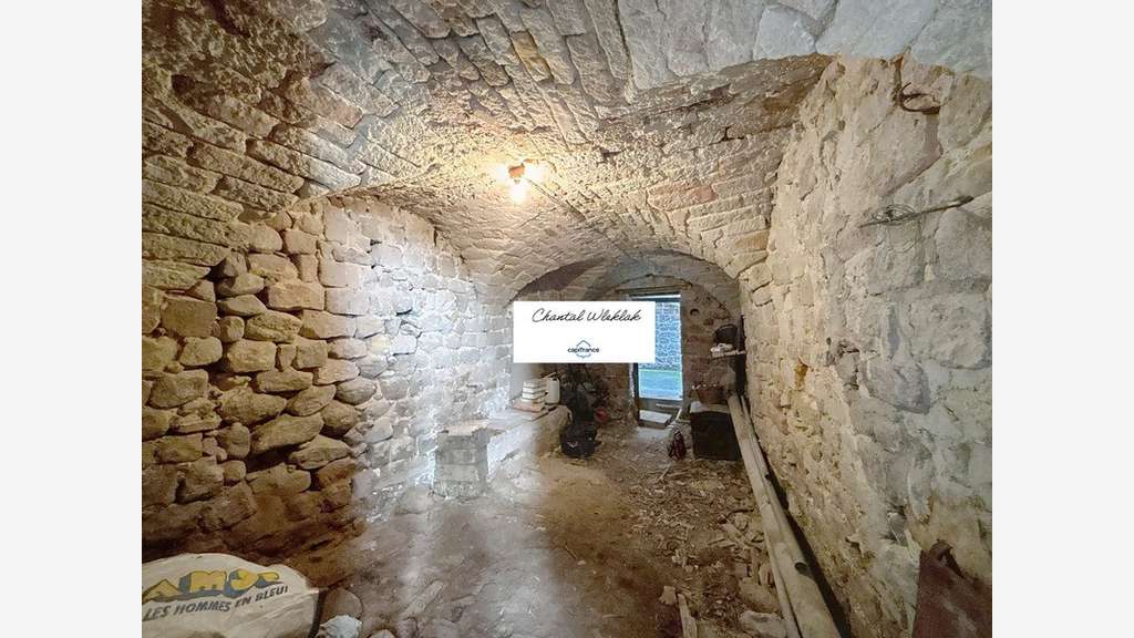 Immeuble à vendre LARGENTIERE (07) 340 m2 dont