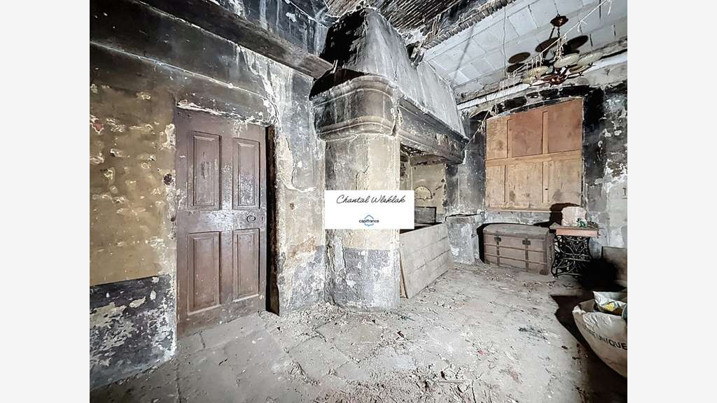 Immeuble à vendre LARGENTIERE (07) 340 m2 dont