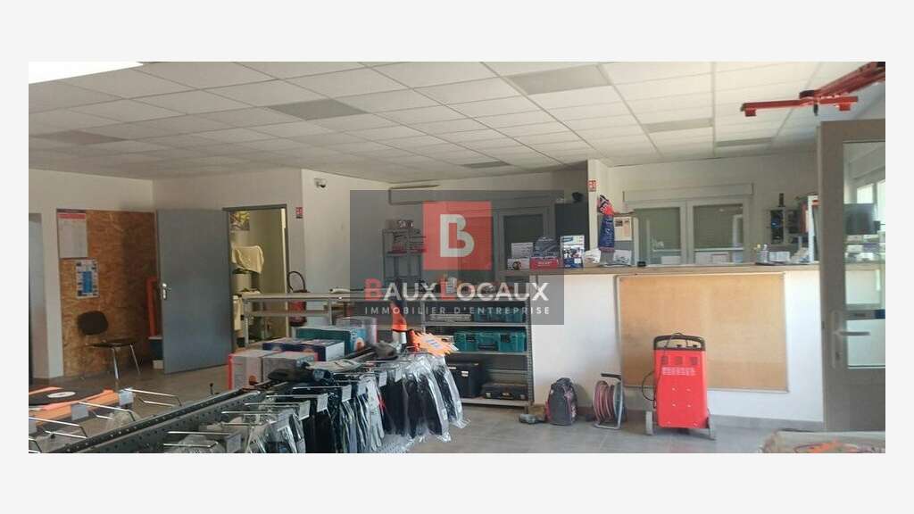 Vente ensemble immobilier 650m² Laudun-l'Ardoise