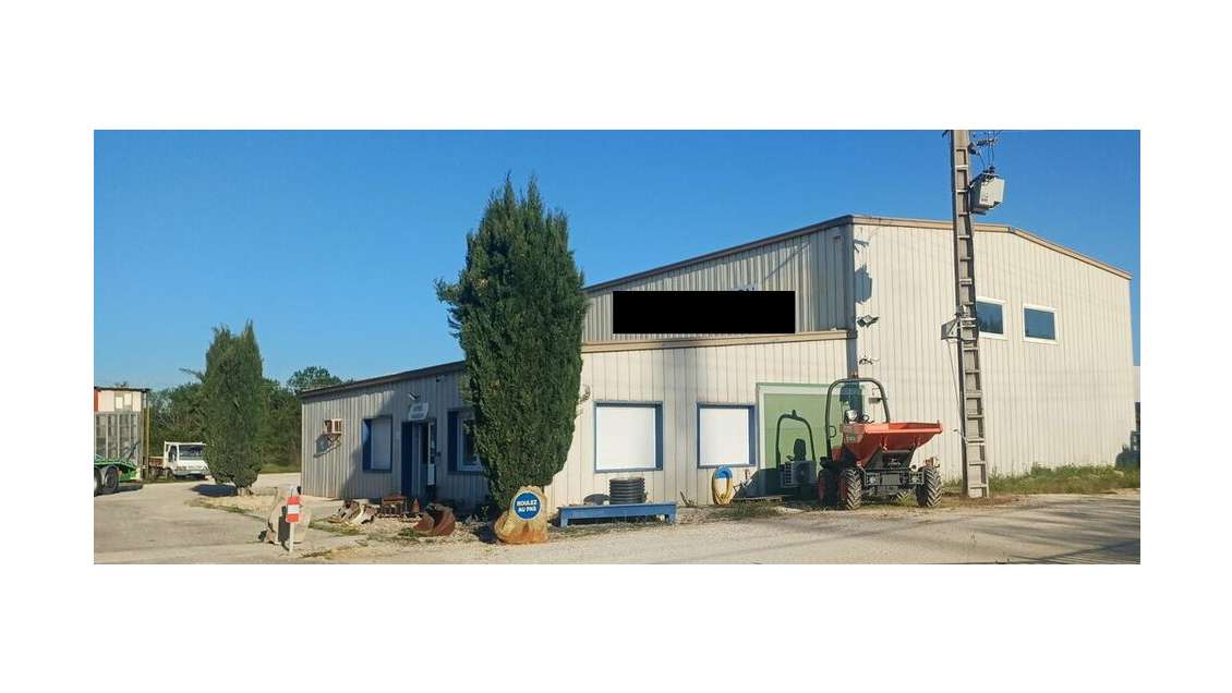 Vente ensemble immobilier 650m² Laudun-l'Ardoise