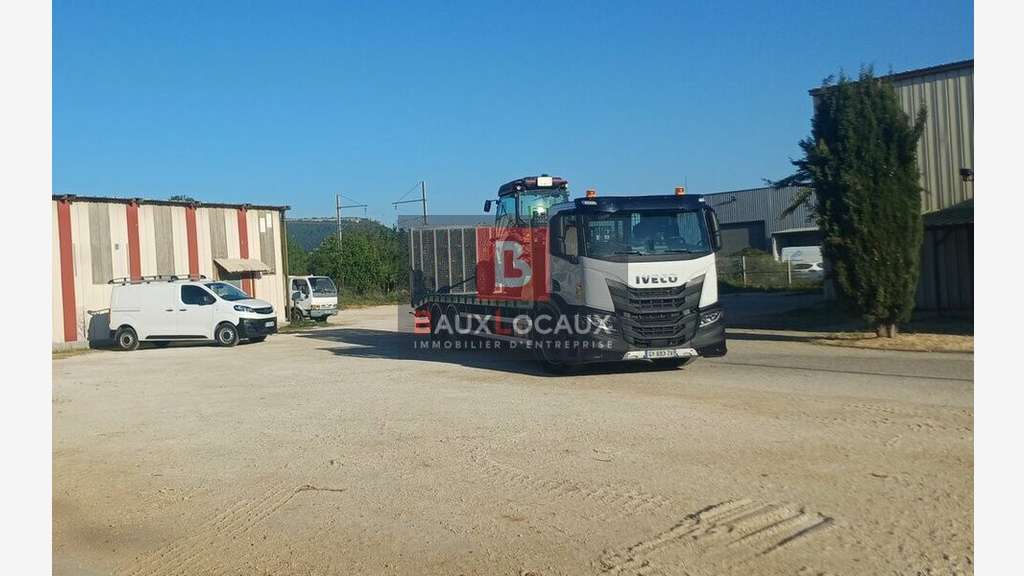 Vente ensemble immobilier 650m² Laudun-l'Ardoise