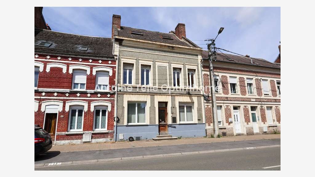 Immeuble de rapport 4 logements + places de