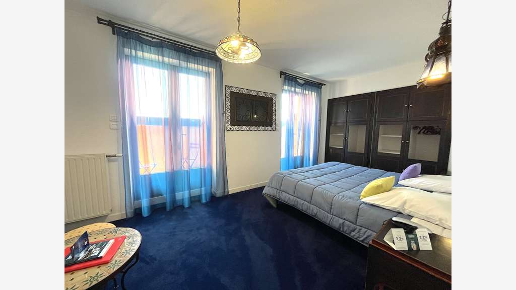 Vente murs hôtel rest vue panoramique Le Cergne