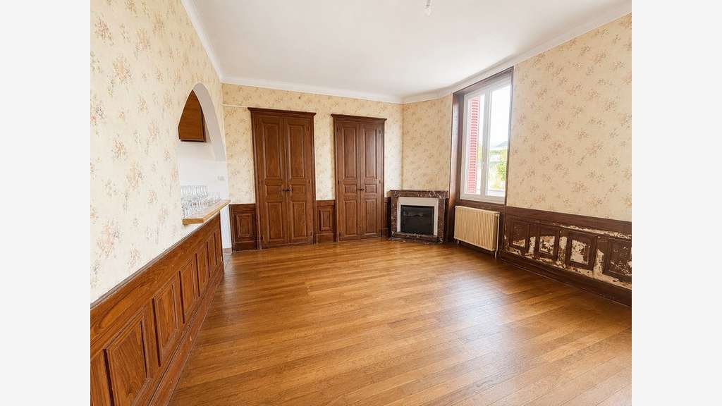 Immeuble de 241m² à vendre le Creusot (71)