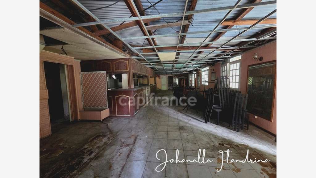 Vente hôtel de tourisme 567m² à rénover Le Gosier