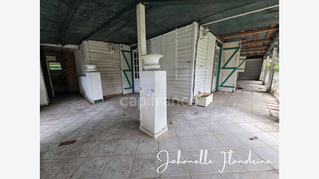 Vente hôtel de tourisme 567m² à rénover Le Gosier
