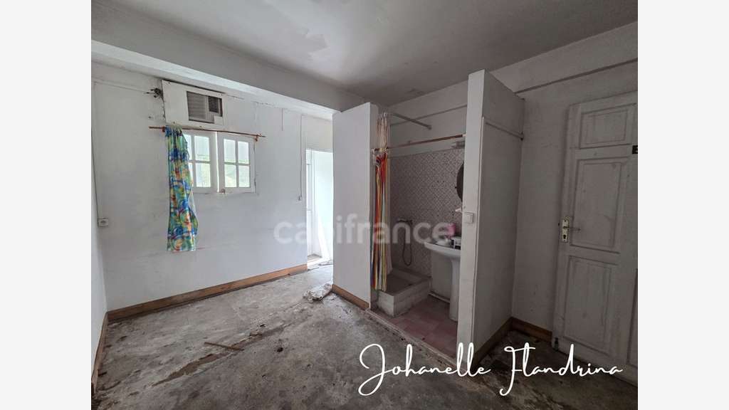 Vente hôtel de tourisme 567m² à rénover Le Gosier