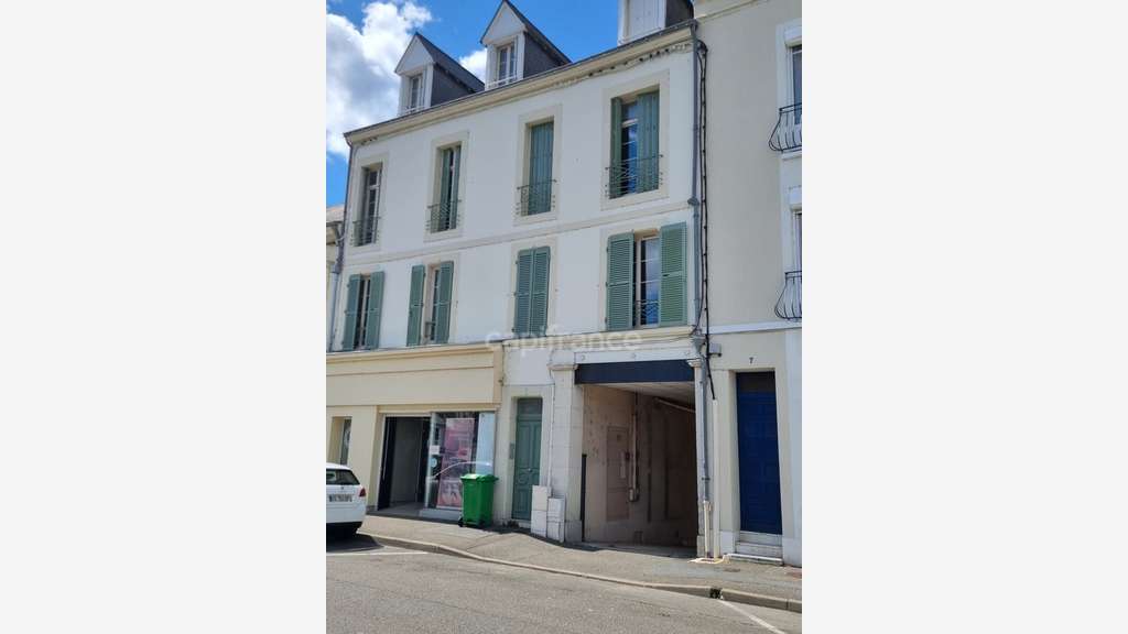 LE MANS 72000 - IMMEUBLE DE RAPPORT - 9 LOGEMENTS