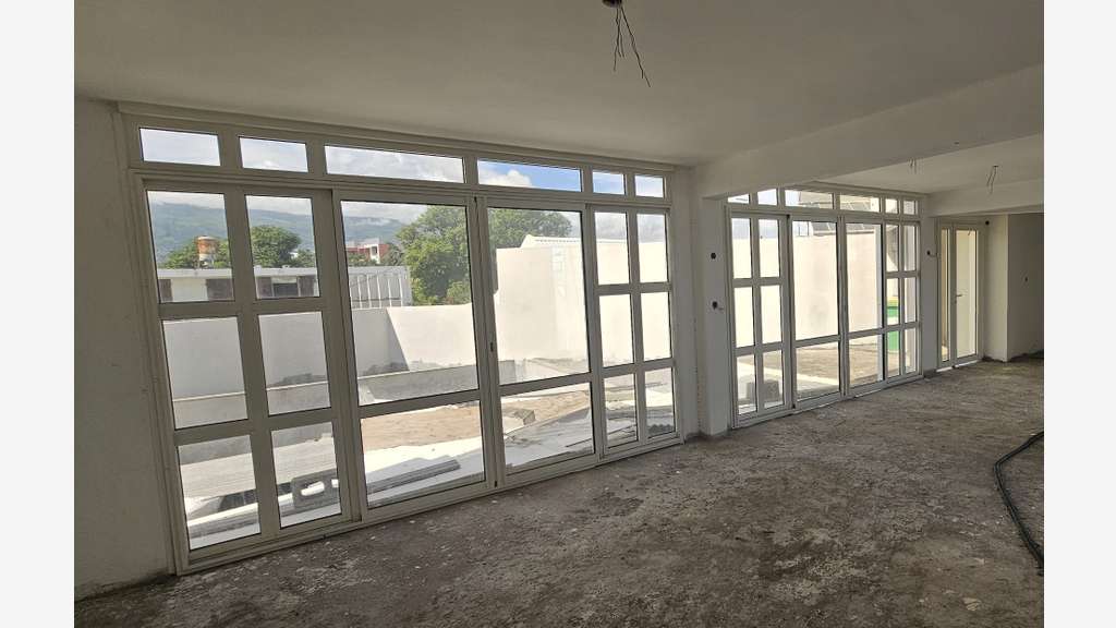 Immeuble à rénover LE PORT 252m²