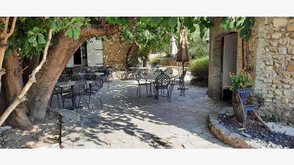 MURS RESTAURANT LOGEMENT CHAMBRES HOTES