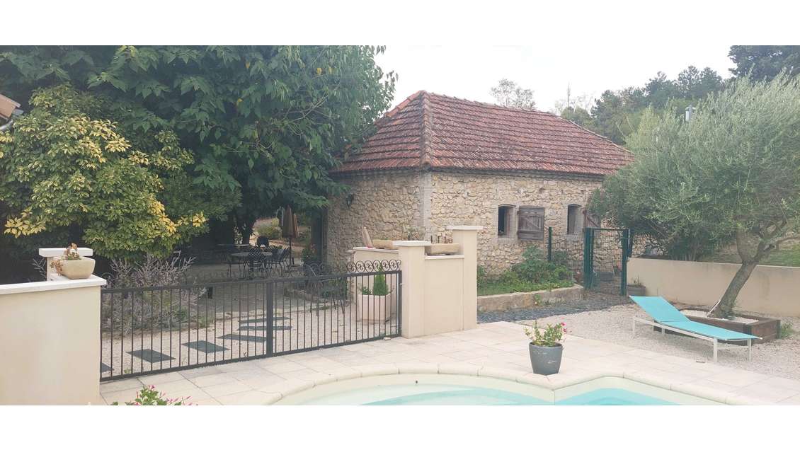 AV MURS RESTAURANT LOGEMENT CHAMBRES HOTES