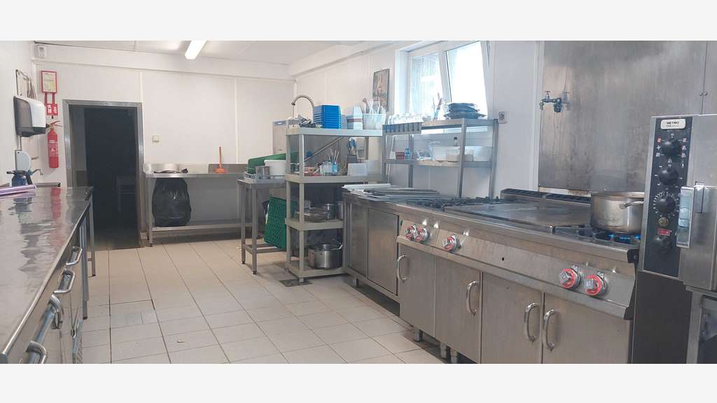 MURS RESTAURANT LOGEMENT CHAMBRES HOTES