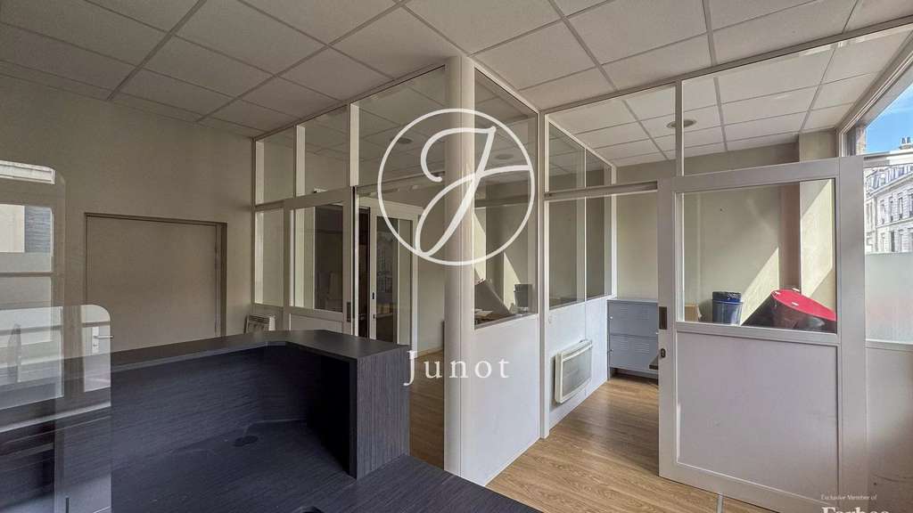 Lille - VIEUX LILLE - Immeuble de rapport à vendre