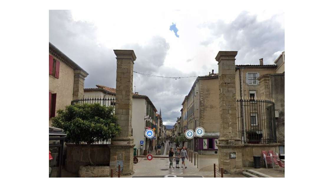 Immeuble 3 lots loués avec commerce à Limoux 