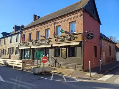 Vente murs + logement 220m² à Longueville-sur-Scie