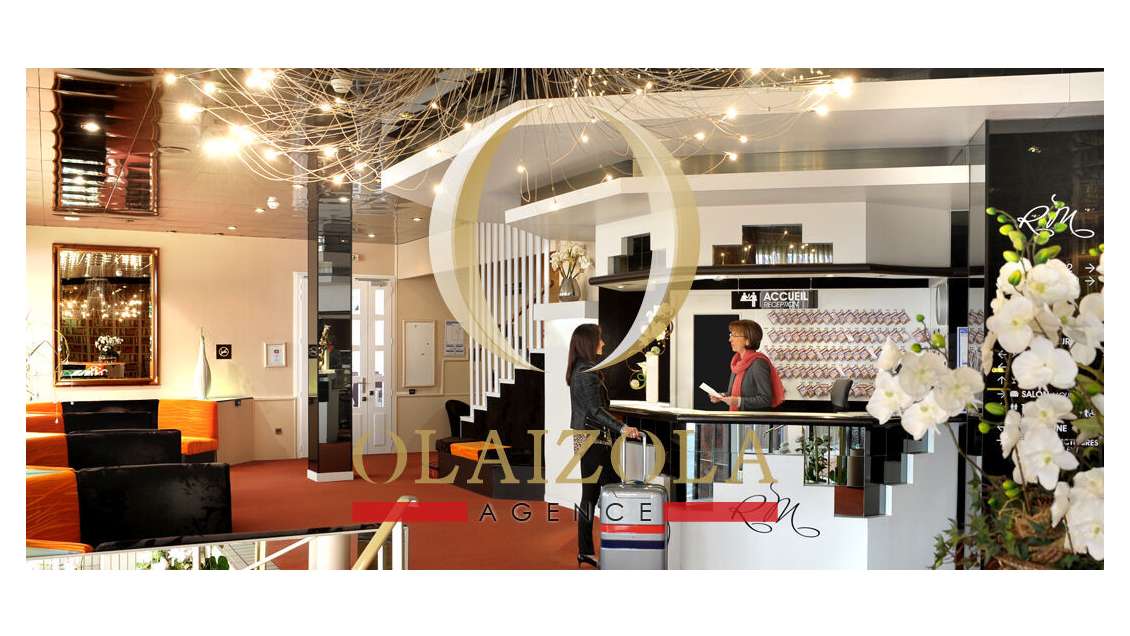 AV immeuble d'hôtel 96 chambres 2760m² à Lourdes