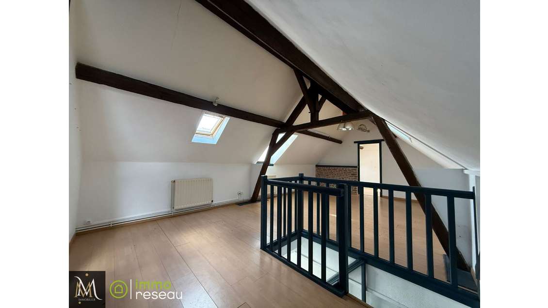 AV immeuble sur un axe à fort passage à Marly