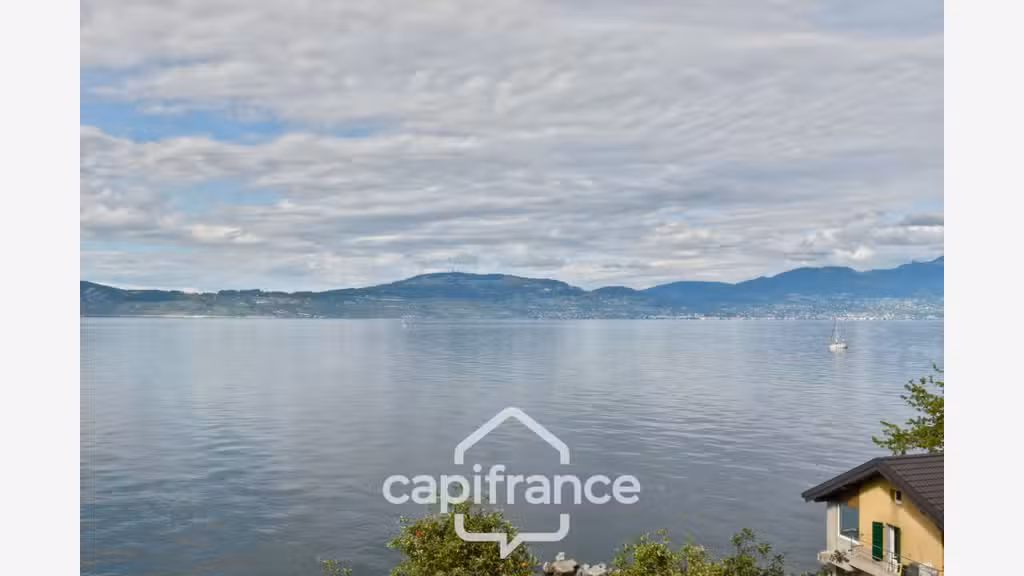 Immeuble vue lac et montagnes à Meillerie