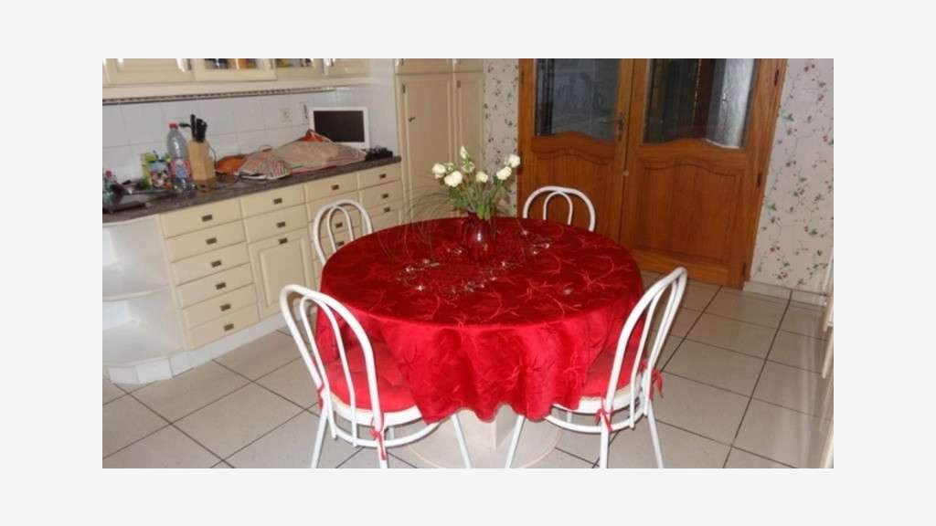 IMMEUBLE à vendre à MIRECOURT (88) Spécial IN