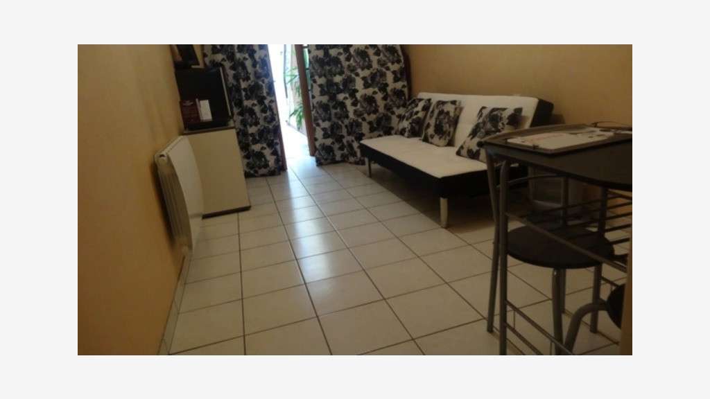 IMMEUBLE à vendre à MIRECOURT (88) Spécial IN
